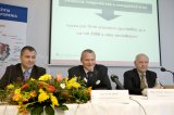 Predstavenstvo PSS,a. s.<br>zľava: Ing. Erich Feix, člen predstavenstva, bankový riaditeľ pre rezort C, Ing. Imrich Béreš, predseda predstavenstva, bankový riaditeľ pre rezort A, Mag. Herbert G. Pfeiffer, člen predstavenstva, bankový riaditeľ pre rezort B
