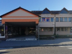 Streda nad Bodrogom, Hlavná 217/127