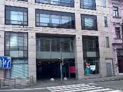 Bratislava, Hodžovo námestie 1/A