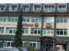 Senica, Štefánikova 698